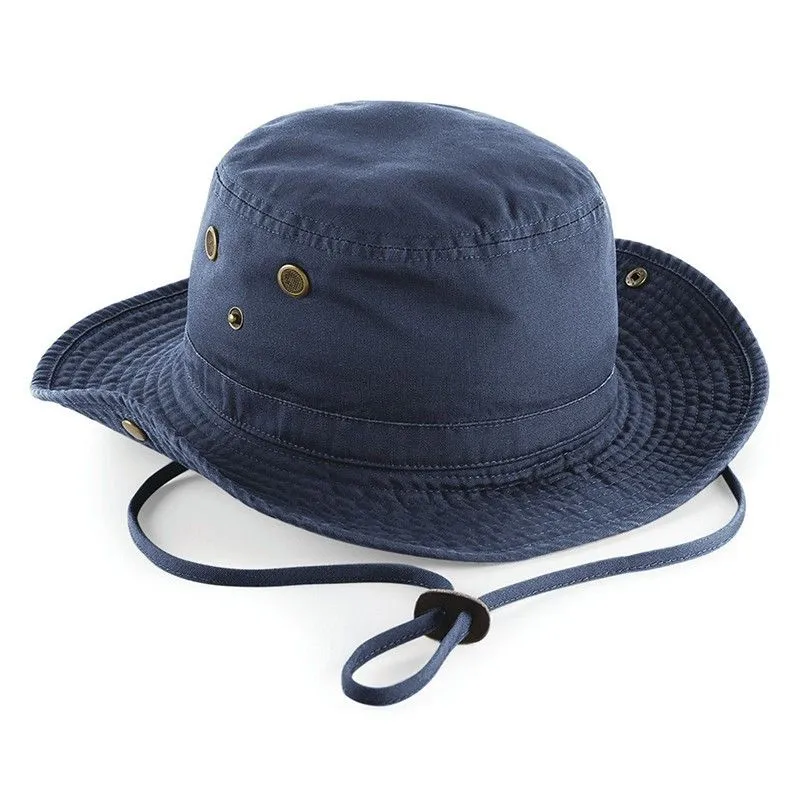 Bien se protéger du soleil le chapeau outback style aventurier