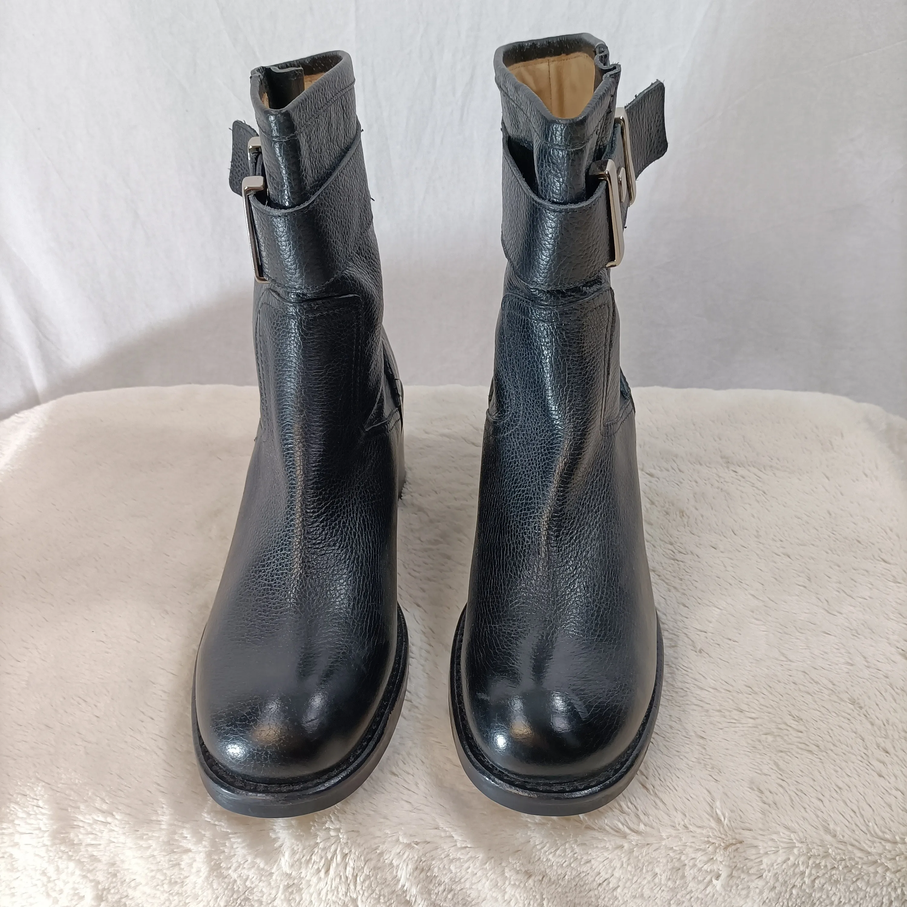 Boots biker à gros talons, tout cuir, semelle crantée en gomme - M-V - Pointure 40 