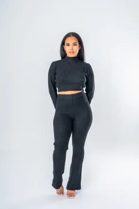 Ensemble pull crop top et pantalon noir