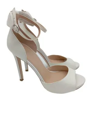 Guess Sandales à talons hauts et lanière blanc imprimé avec thème