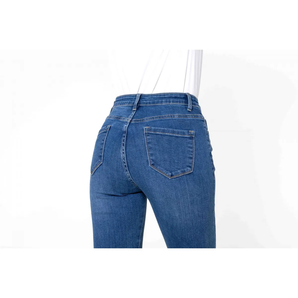 Jean cropped stretch Coeur 7/8 Nina Carter - Matière noble 29.90€