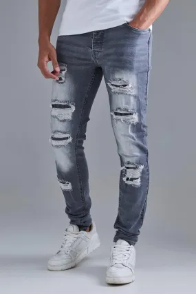 Jean skinny à genoux déchirés