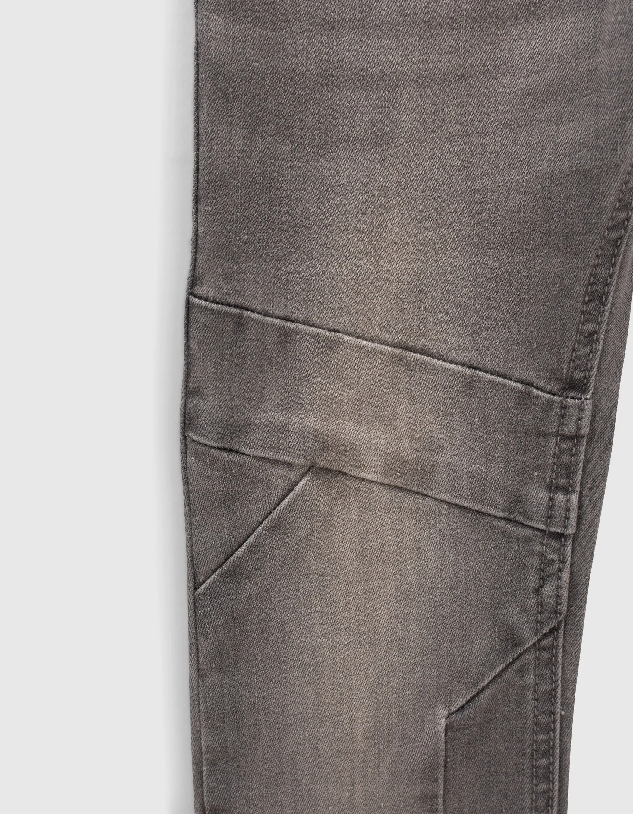 Jean skinny gris découpes genoux garçon