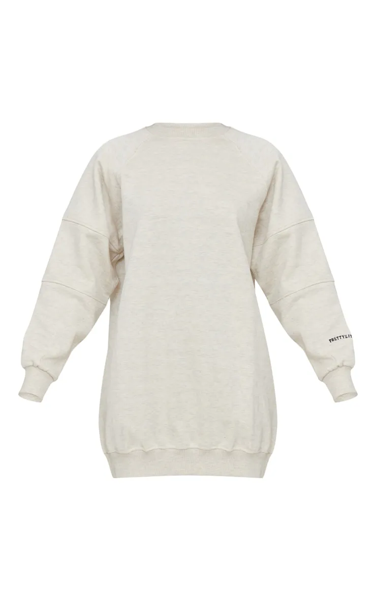 PRETTYLITTLETHING Robe en sweat avoine oversize à manches raglan