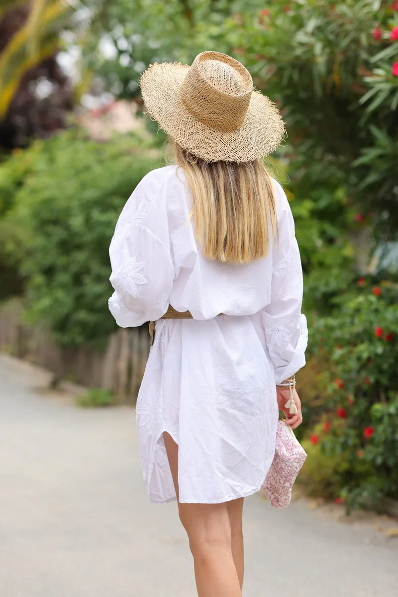 Robe tunique blanche broderie fleurs col bouton