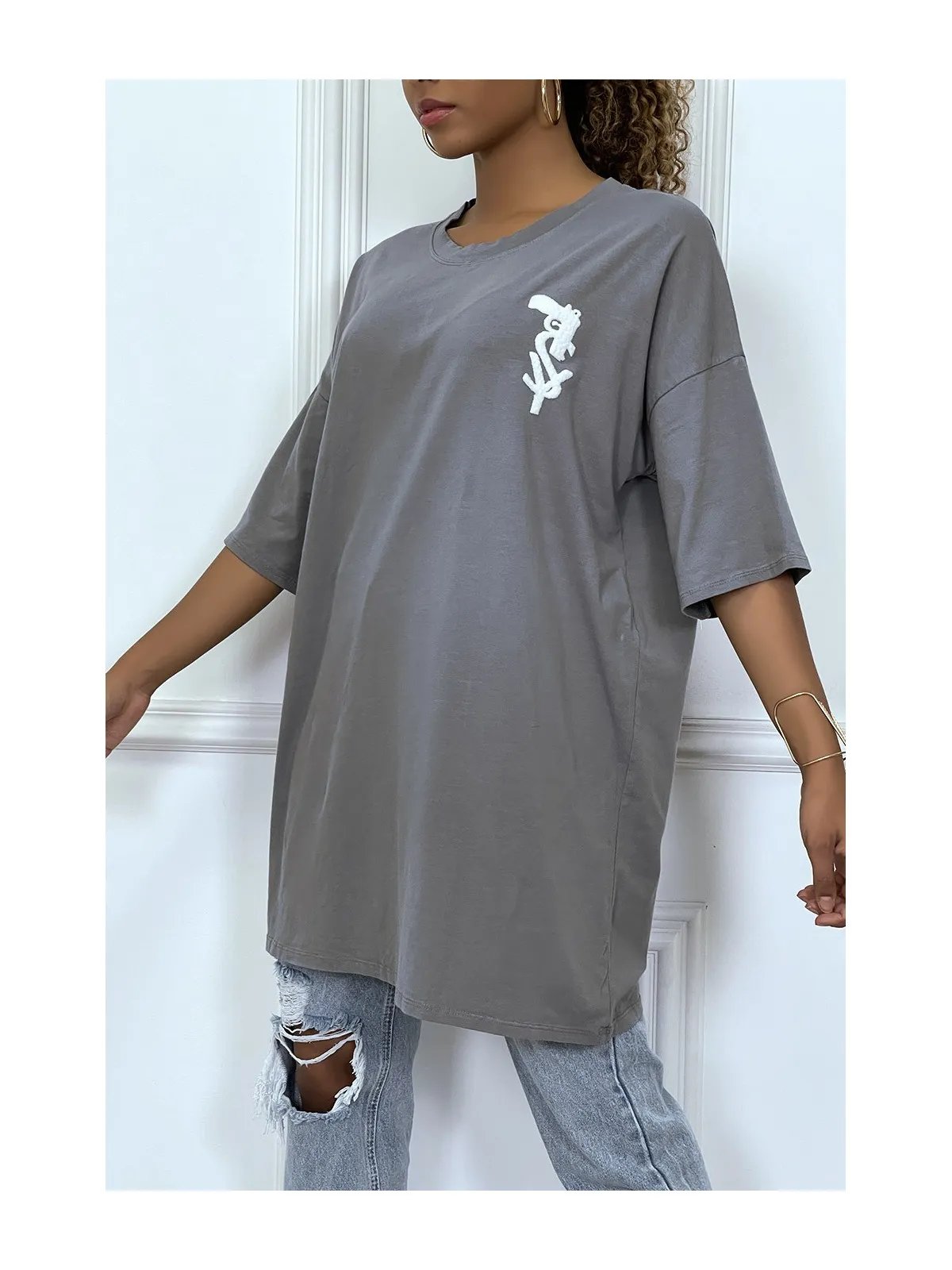 Tee-shirt oversize anthracite tendance avec dessin en coton