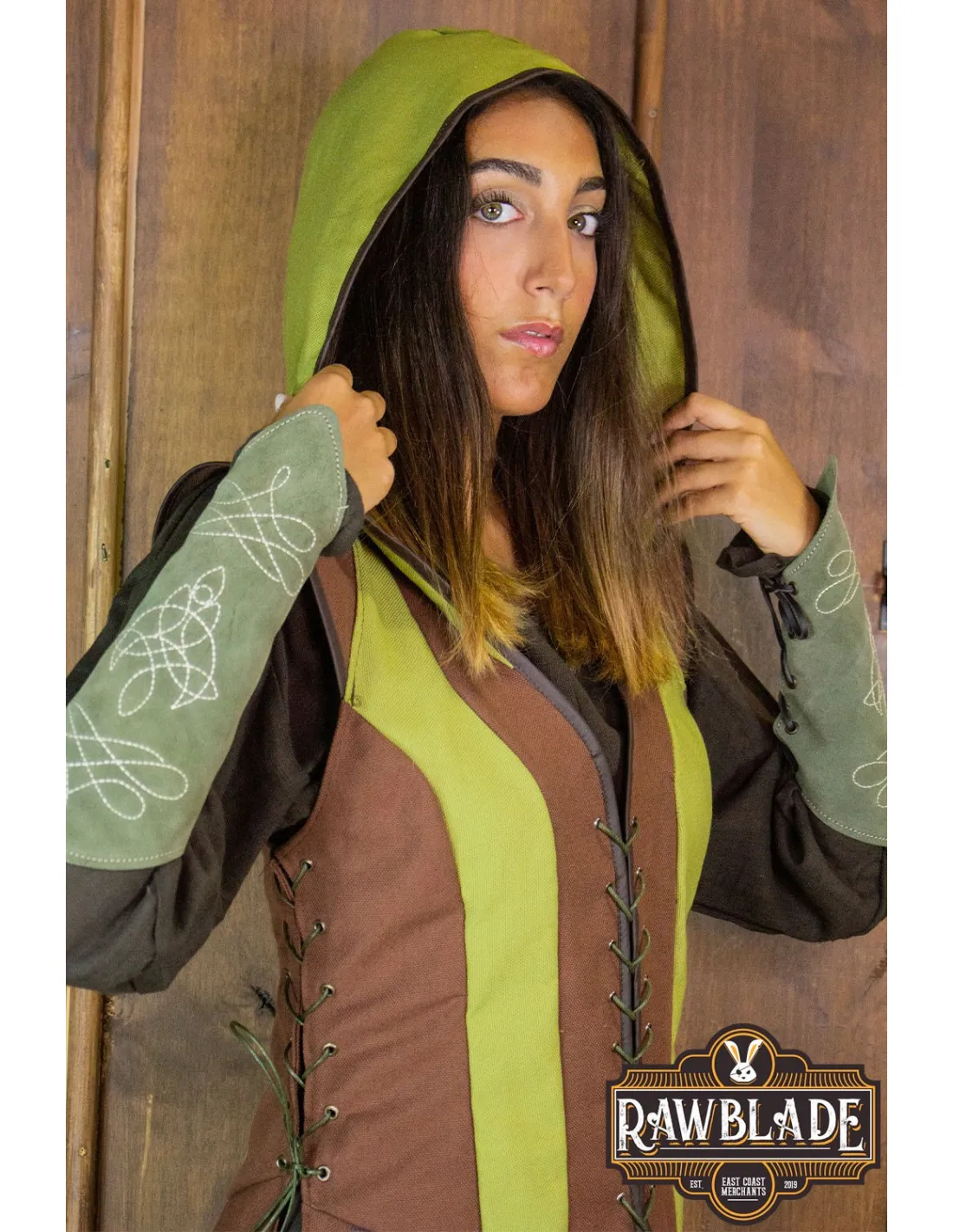 Tunique médiévale pour femme archer Arylith - Marron et Vert ⚔️ Boutique Épées